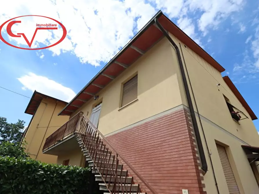 Immagine 5 di Casa bifamiliare in vendita  in Strada di Mercatale a Bucine