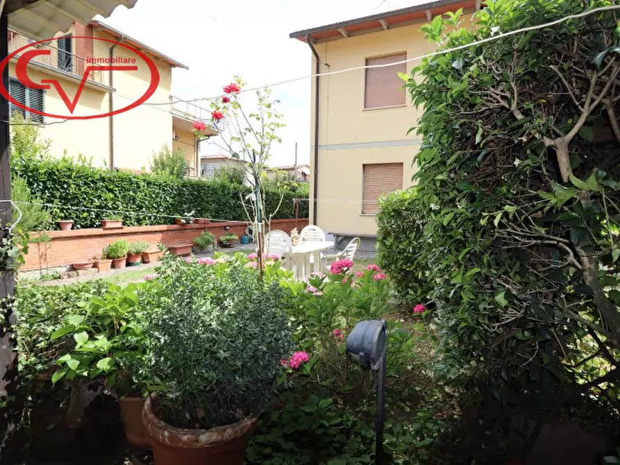 Immagine 20 di Casa bifamiliare in vendita  in Strada di Mercatale a Bucine