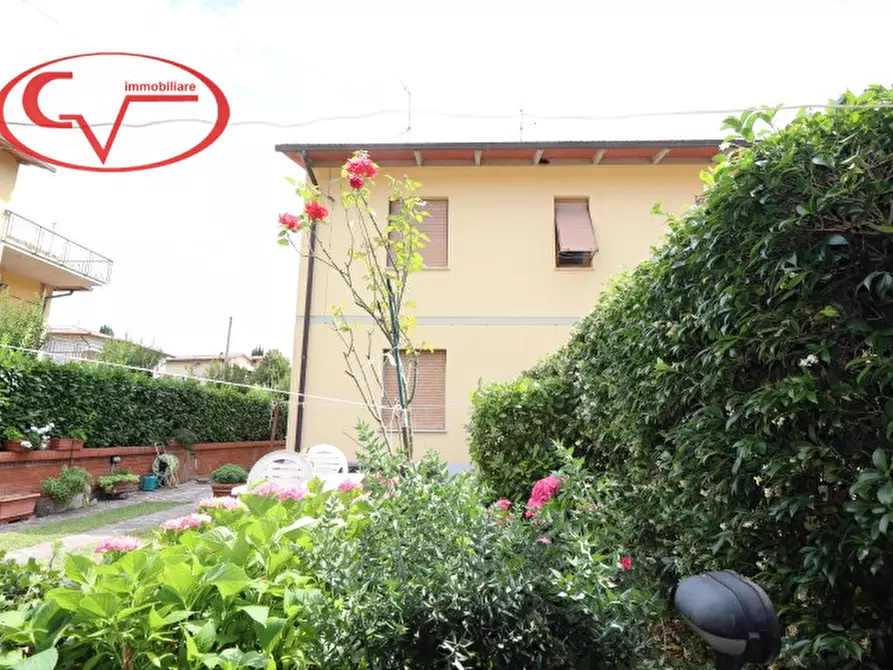 Immagine 21 di Casa bifamiliare in vendita  in Strada di Mercatale a Bucine