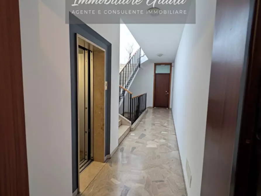 Immagine 8 di Appartamento in vendita  in Viale Vittorio Emanuele II a Vittorio Veneto