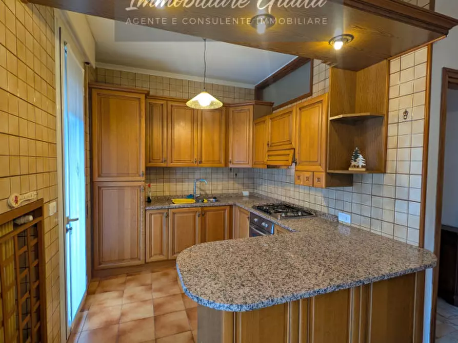 Immagine 2 di Appartamento in vendita  a Vittorio Veneto