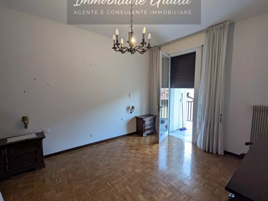 Immagine 19 di Appartamento in vendita  a Vittorio Veneto