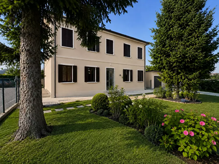 Immagine 4 di Casa indipendente in vendita  in via Cappellini 2 a Padova