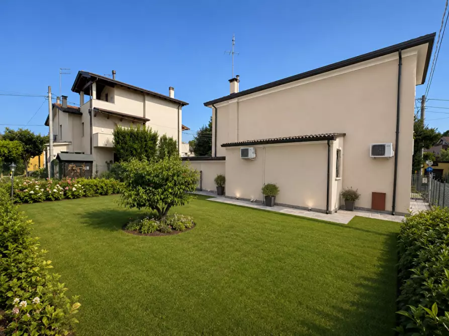 Immagine 7 di Casa indipendente in vendita  in via Cappellini 2 a Padova