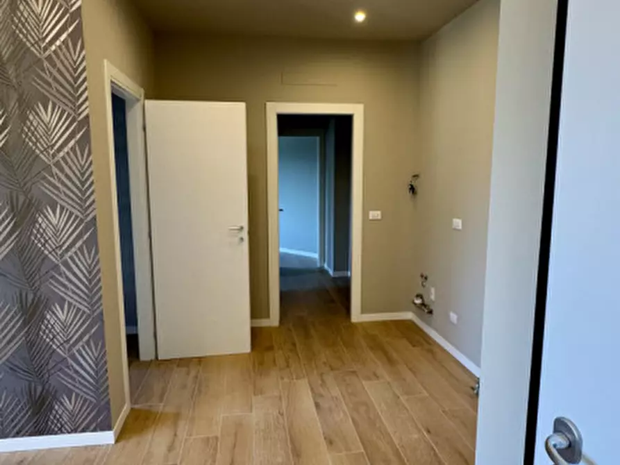 Immagine 5 di Appartamento in vendita  in Viale caduti del lavoro, 5 a Brescia