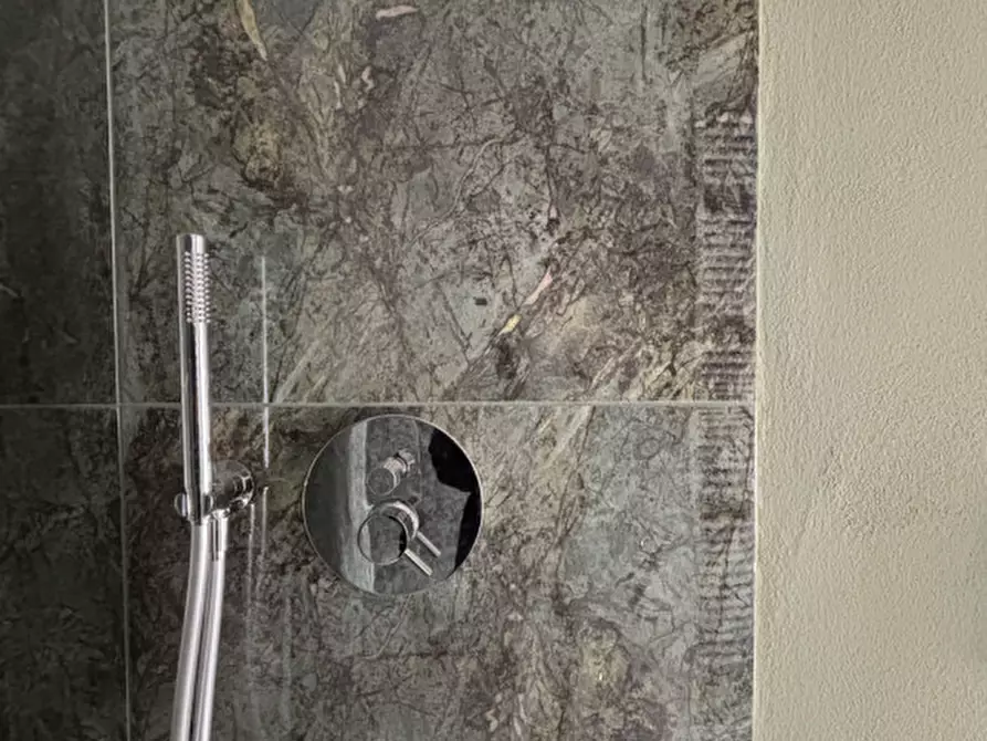 Immagine 11 di Appartamento in vendita  in Strada Montechiarugolo, 1 a Parma