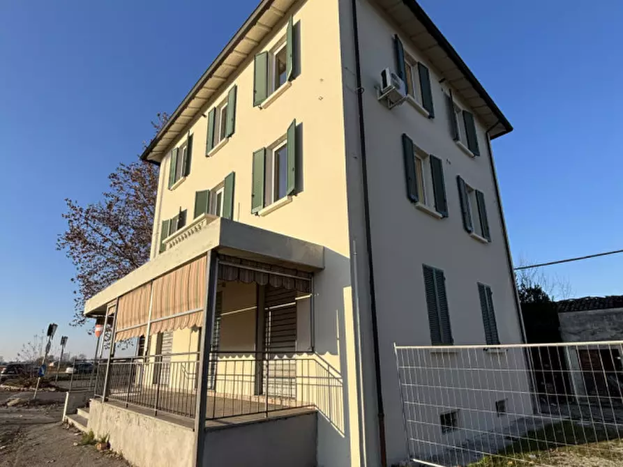 Immagine 19 di Appartamento in vendita  in Strada Montechiarugolo, 1 a Parma