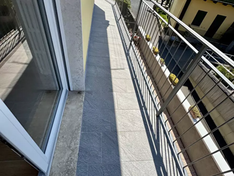 Immagine 9 di Appartamento in vendita  in viale Caduti del lavoro, 5 a Brescia