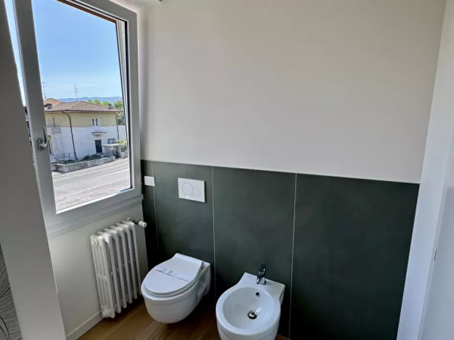 Immagine 21 di Appartamento in vendita  in viale Caduti del lavoro, 5 a Brescia