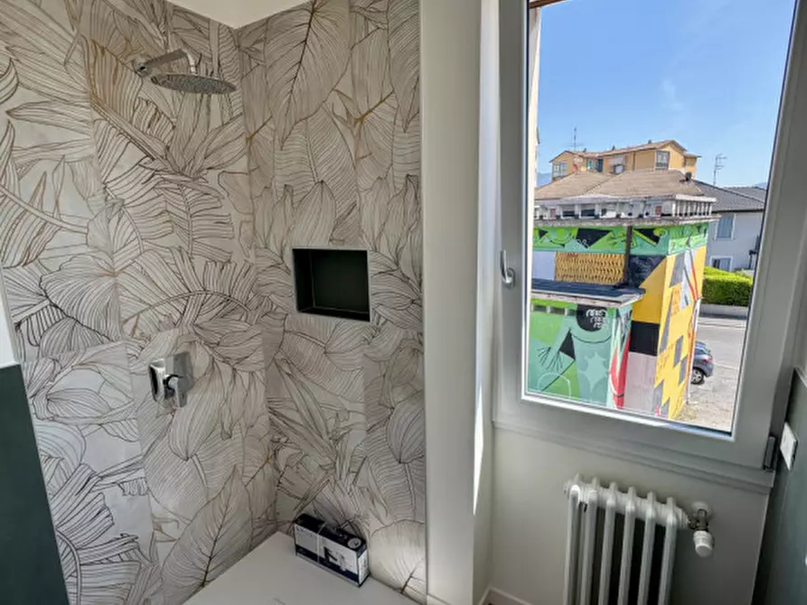 Immagine 22 di Appartamento in vendita  in viale Caduti del lavoro, 5 a Brescia