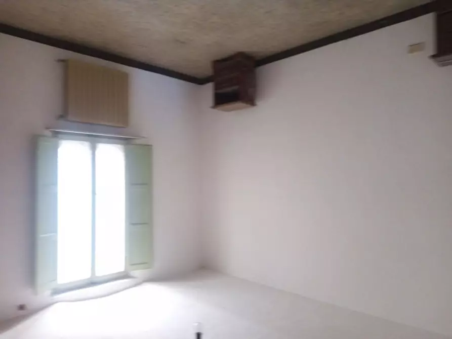 Immagine 12 di Casa indipendente in vendita  in Via Giuseppe Garibaldi a Castiglione Del Lago