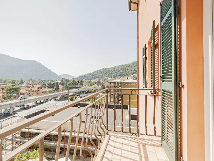 Immagine 9 di Appartamento in vendita  in Via Trieste a Cernobbio