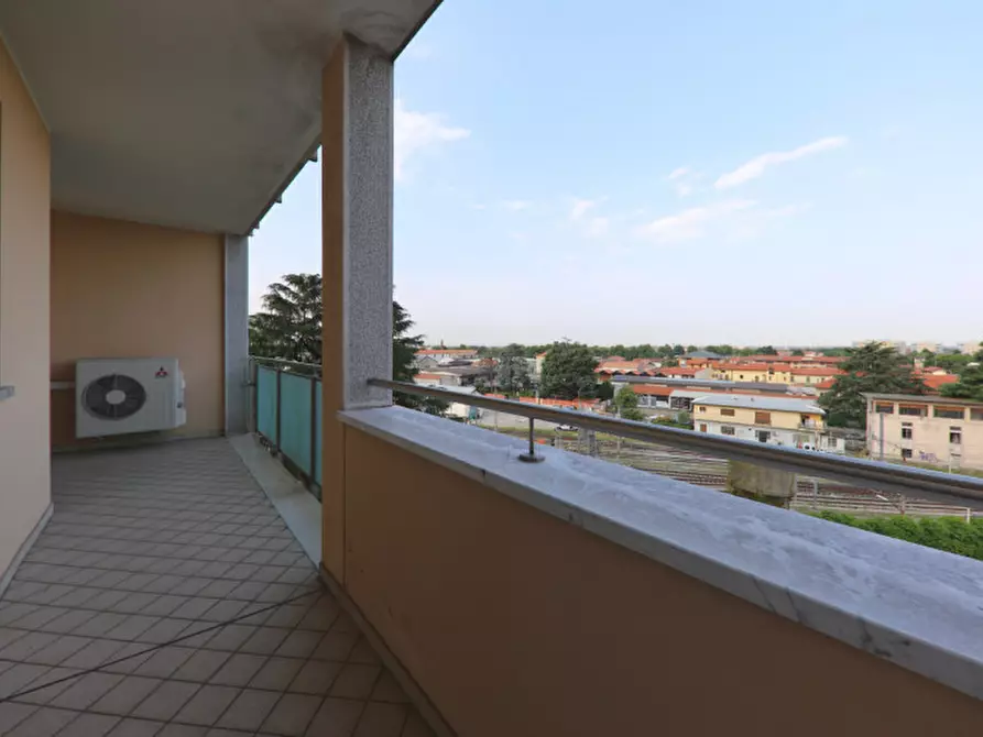 Immagine 22 di Appartamento in vendita  in piazza 25 Aprile, 8 a Seregno