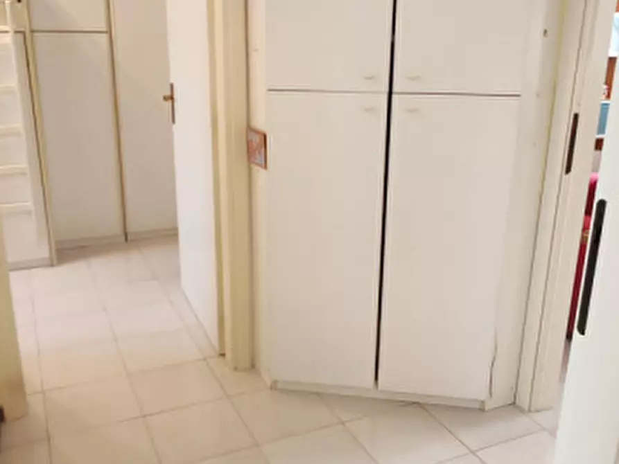 Immagine 19 di Appartamento in vendita  in Via Roma 11 a Vanzago