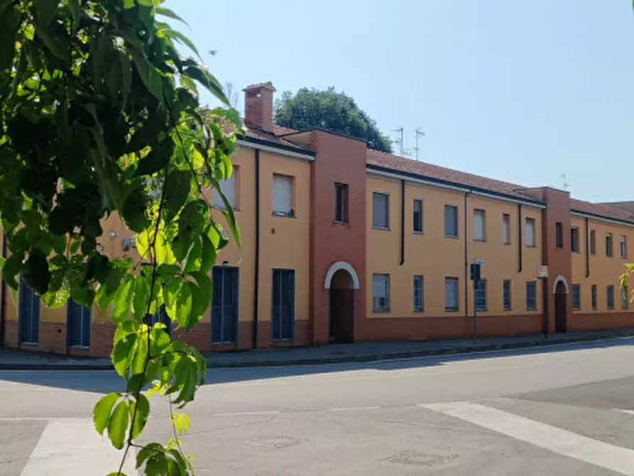 Immagine 32 di Appartamento in vendita  in Via Roma 11 a Vanzago