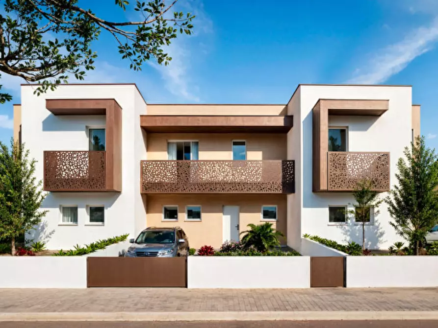 Immagine 1 di Casa trifamiliare in vendita  a Jesolo