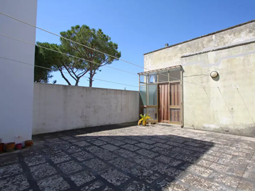 Immagine 3 di Casa indipendente in vendita  in Via Giacomo Leopardi a Parabita