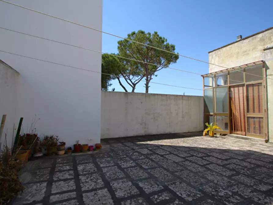 Immagine 22 di Casa indipendente in vendita  in Via Giacomo Leopardi a Parabita