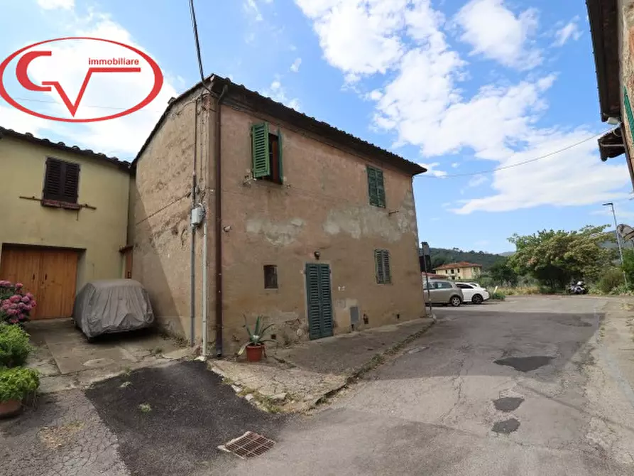 Immagine 1 di Villetta a schiera in vendita  in Strada di Mercatale Valdarno a Bucine