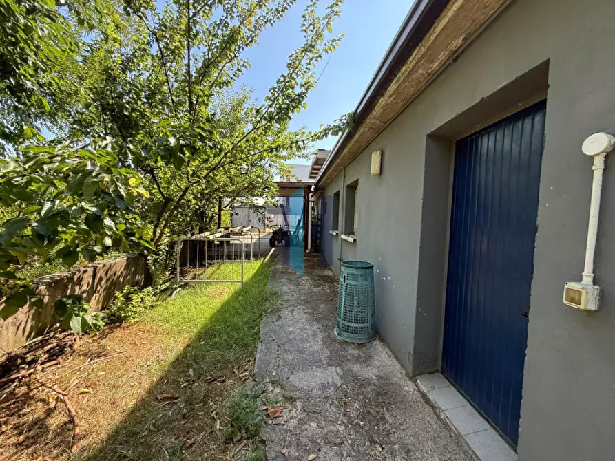 Immagine 10 di Terreno in vendita  in Via Alcide De Gasperi 179 a Flero