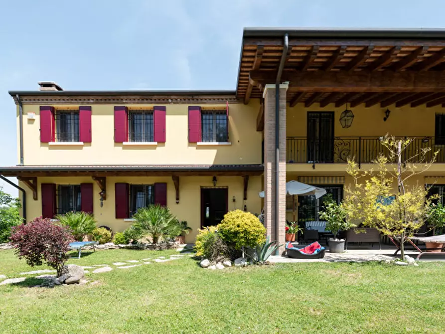 Immagine 18 di Villa in vendita  a Albignasego