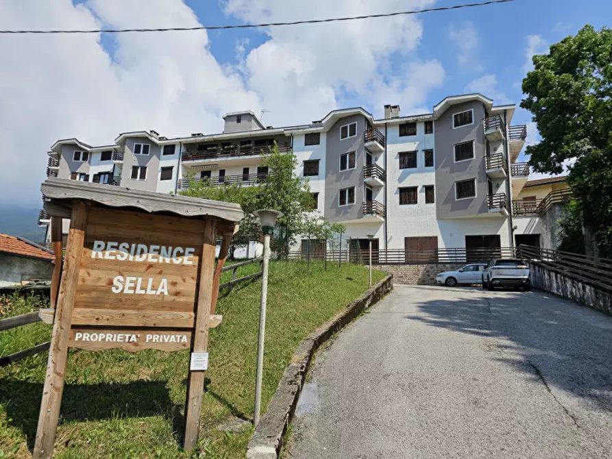 Immagine 1 di Appartamento in vendita  in via contrà sella a Tonezza Del Cimone