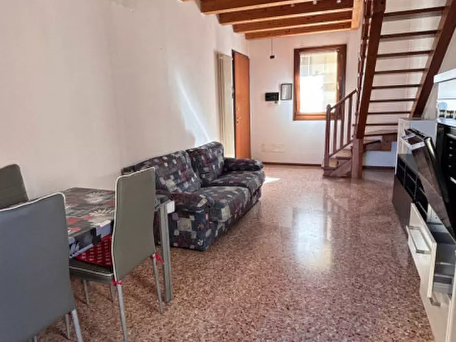 Immagine 1 di Appartamento in affitto  in Piazza Trento a Este