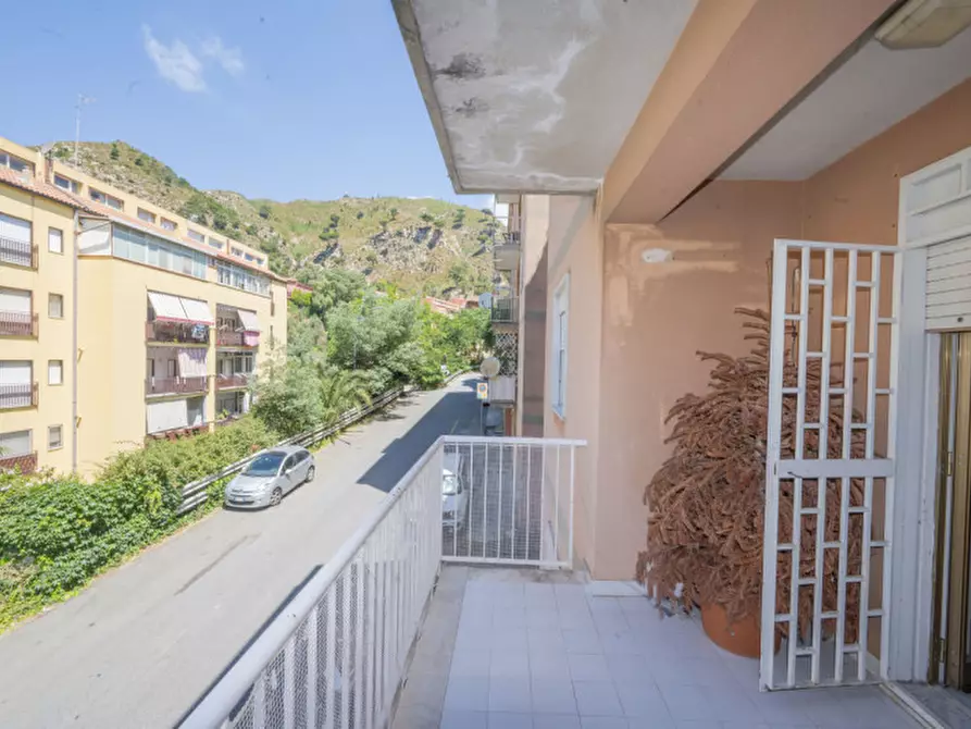 Immagine 3 di Appartamento in vendita  in Via Umberto Terracini a Messina
