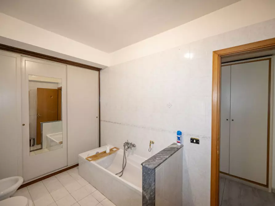 Immagine 19 di Appartamento in vendita  in Via Umberto Terracini a Messina