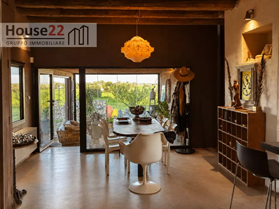 Immagine 4 di Villa in vendita  a Brindisi