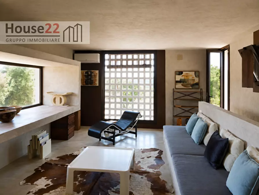 Immagine 7 di Villa in vendita  a Brindisi