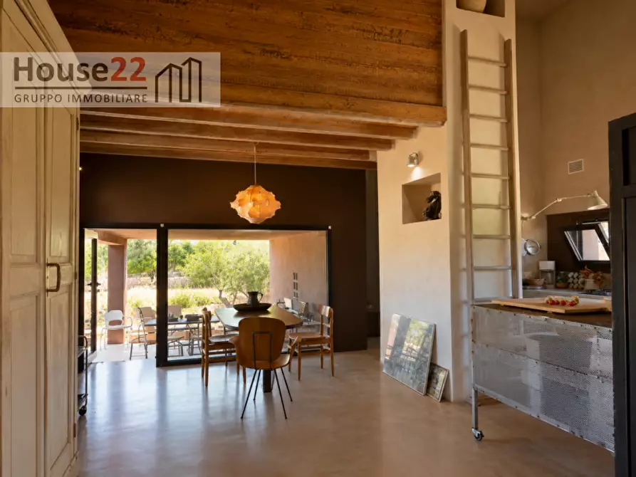 Immagine 9 di Villa in vendita  a Brindisi