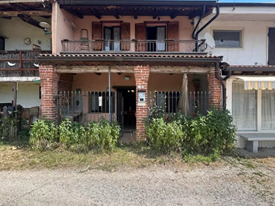 Immagine 1 di Villetta a schiera in vendita  in VIA TETTO PELLEGRINO 15 a Vignolo