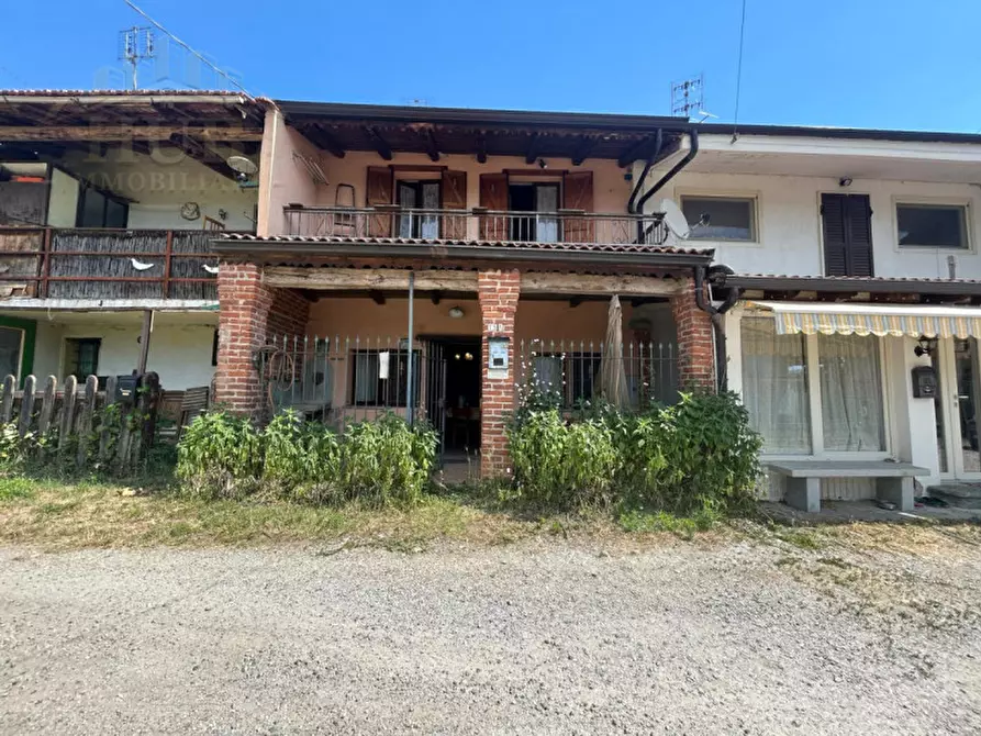 Immagine 12 di Villetta a schiera in vendita  in VIA TETTO PELLEGRINO 15 a Vignolo