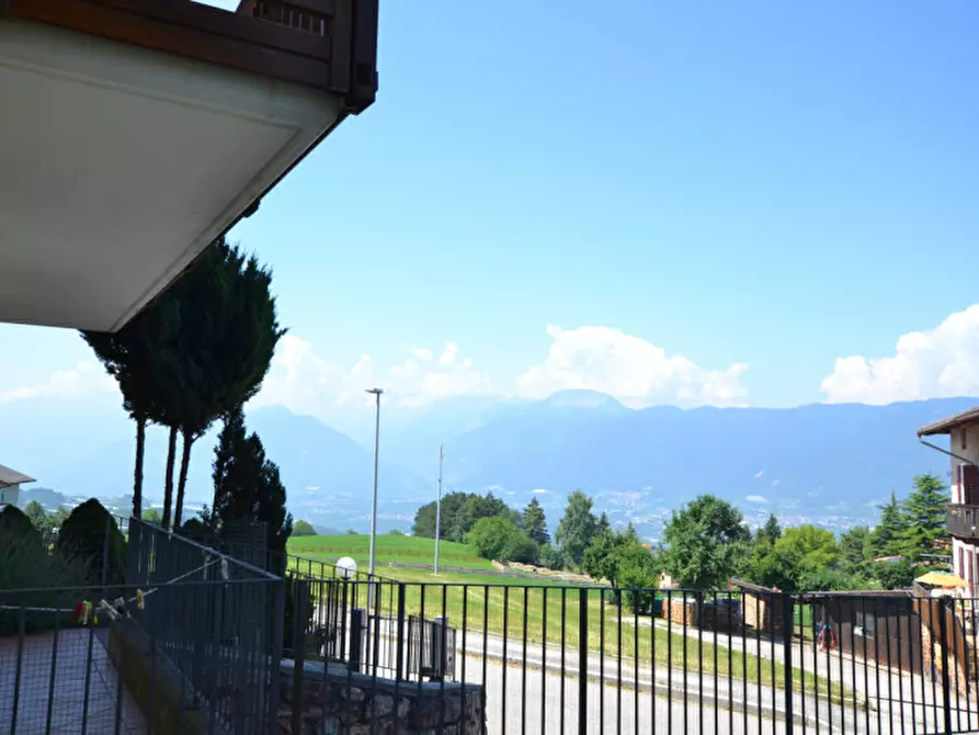 Immagine 2 di Appartamento in vendita  a Romeno