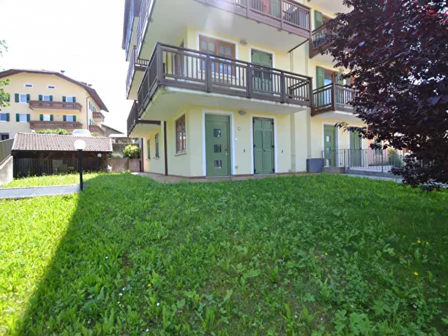 Immagine 4 di Appartamento in vendita  a Romeno