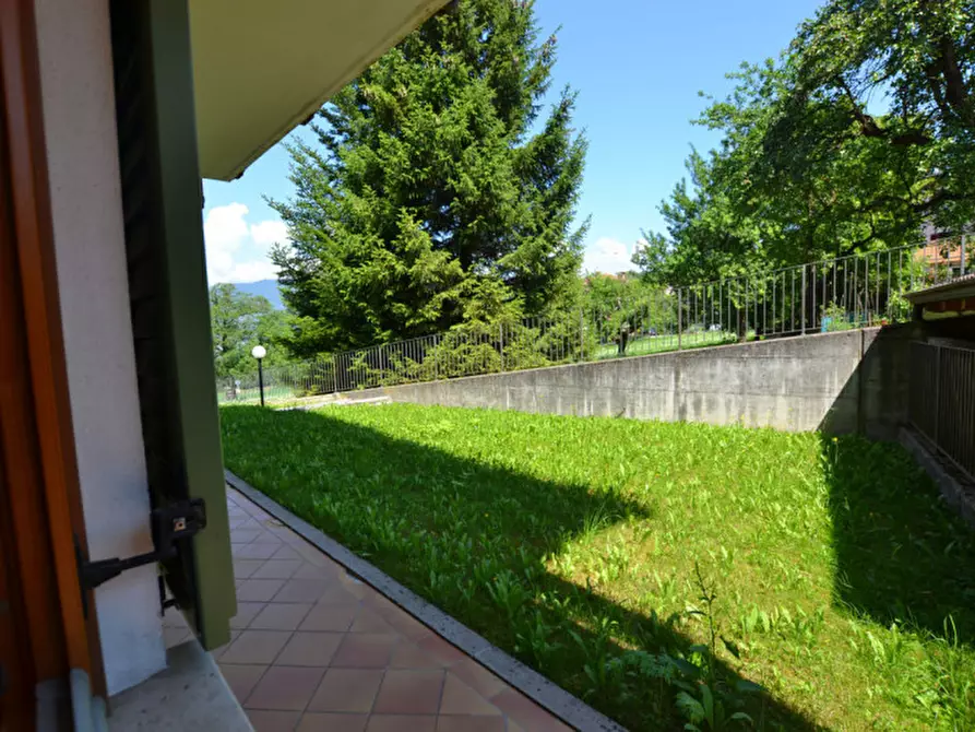 Immagine 5 di Appartamento in vendita  a Romeno