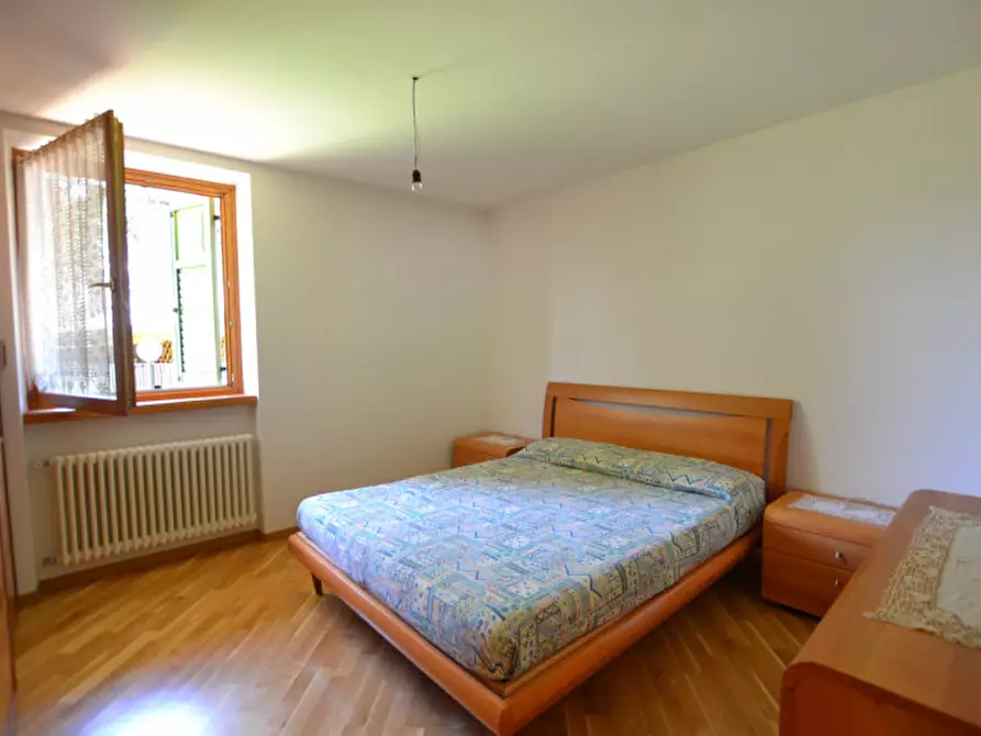 Immagine 9 di Appartamento in vendita  a Romeno