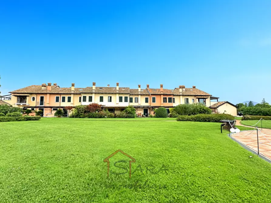 Immagine 2 di Villetta a schiera in vendita  in Via Montecchia a Selvazzano Dentro