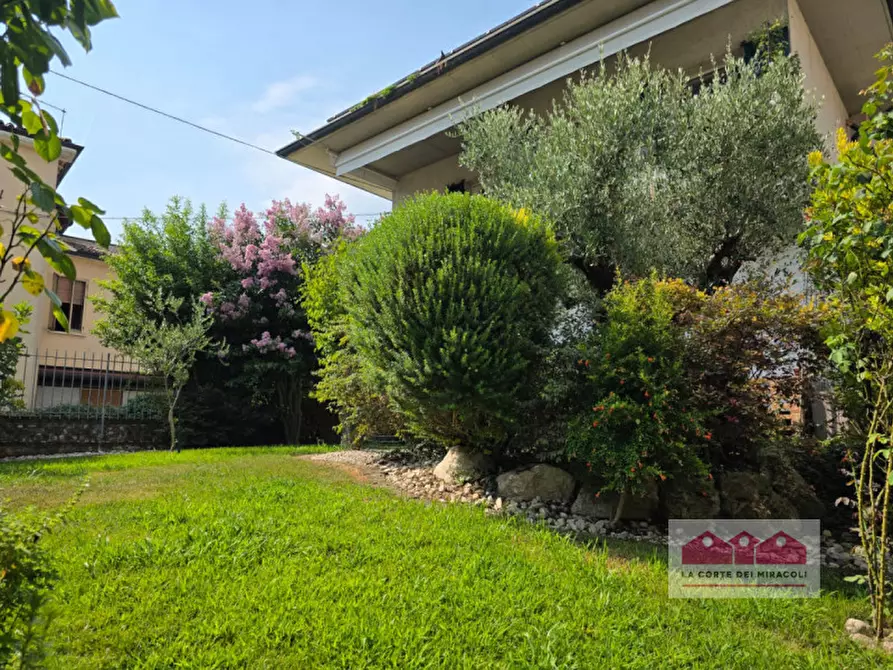 Immagine 6 di Casa bifamiliare in vendita  in Strada di Polegge a Vicenza