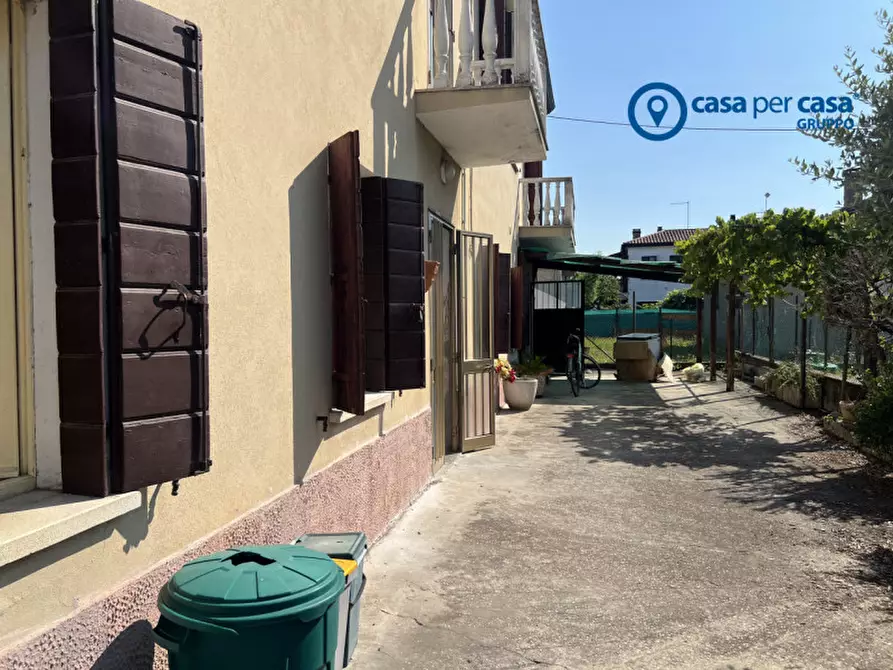Immagine 2 di Casa indipendente in vendita  in Via Magellano a Solesino