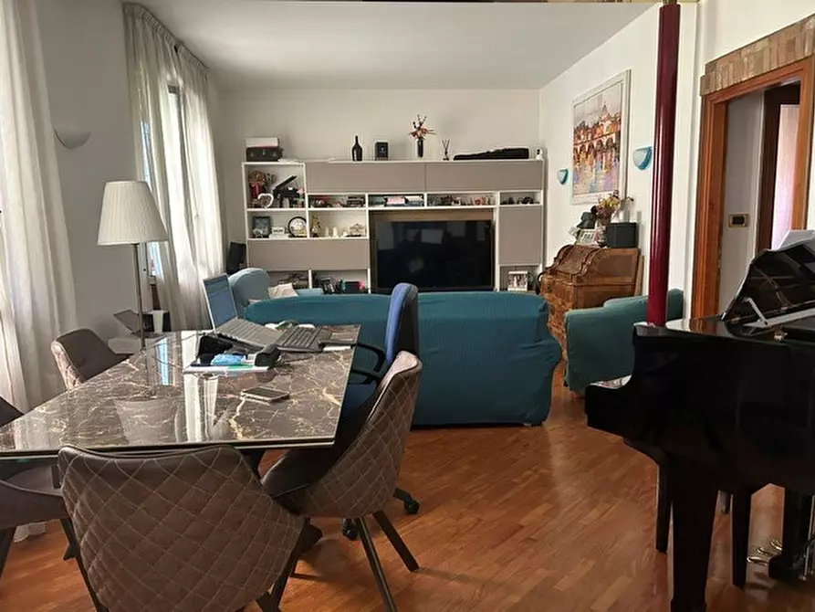Immagine 1 di Casa bifamiliare in affitto  in via gustavo modena a Padova