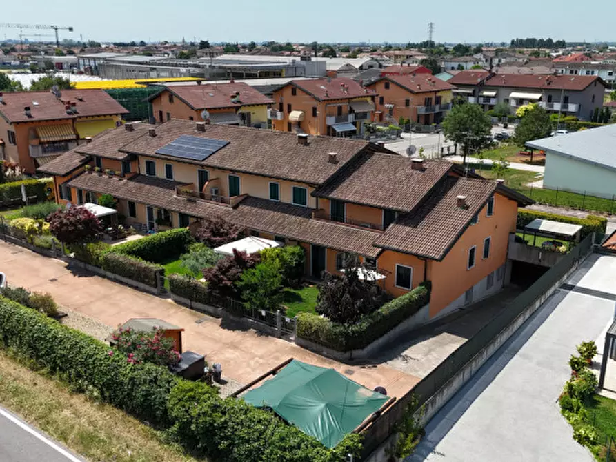 Immagine 1 di Villetta a schiera in vendita  in Via Gabriele D'Annunzio a Zevio