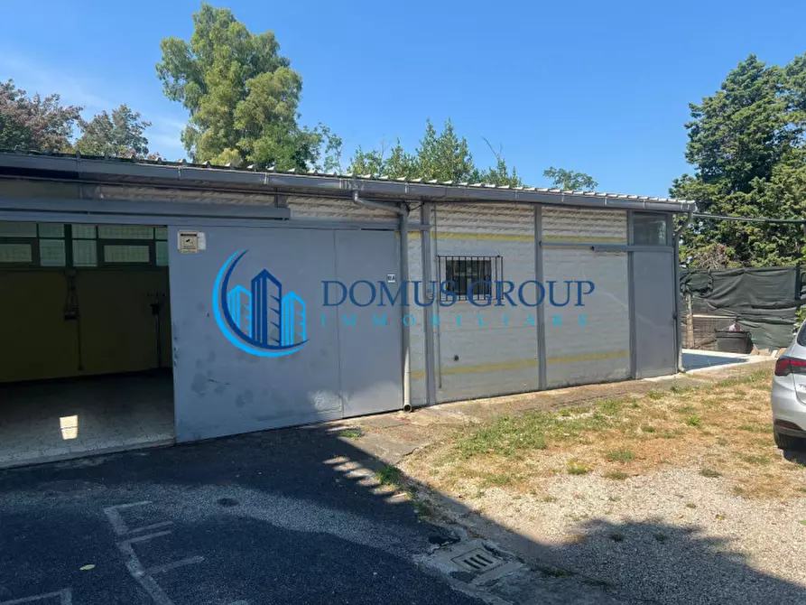Immagine 3 di Laboratorio in vendita  in Via Villafalletto a Roma