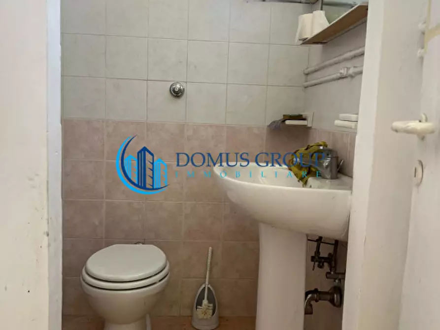 Immagine 24 di Laboratorio in vendita  in Via Villafalletto a Roma