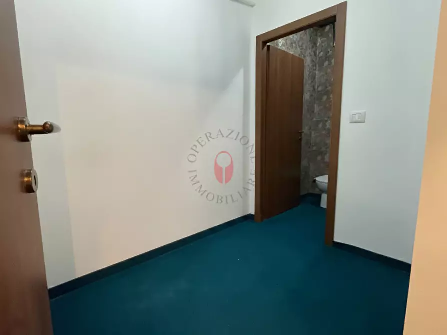 Immagine 21 di Negozio in vendita  in Corso Giovanni Agnelli 104 a Torino