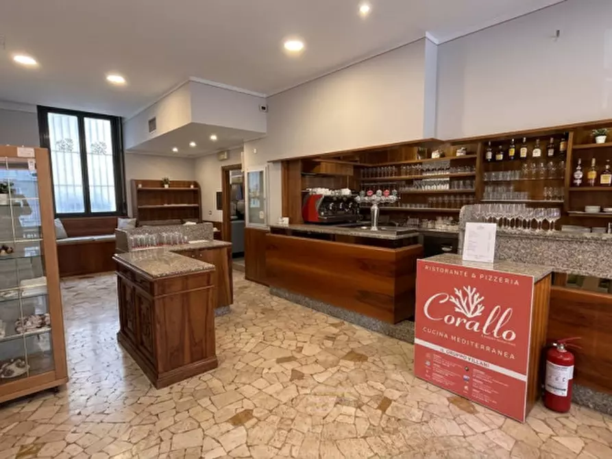 Immagine 4 di Attività commerciale in vendita  in Via Manara Valgimigli a Brescia