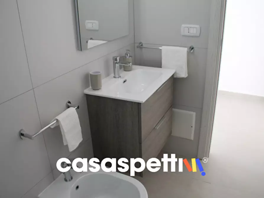 Immagine 9 di Appartamento in vendita  in Via Bradano, 5 a Lecce