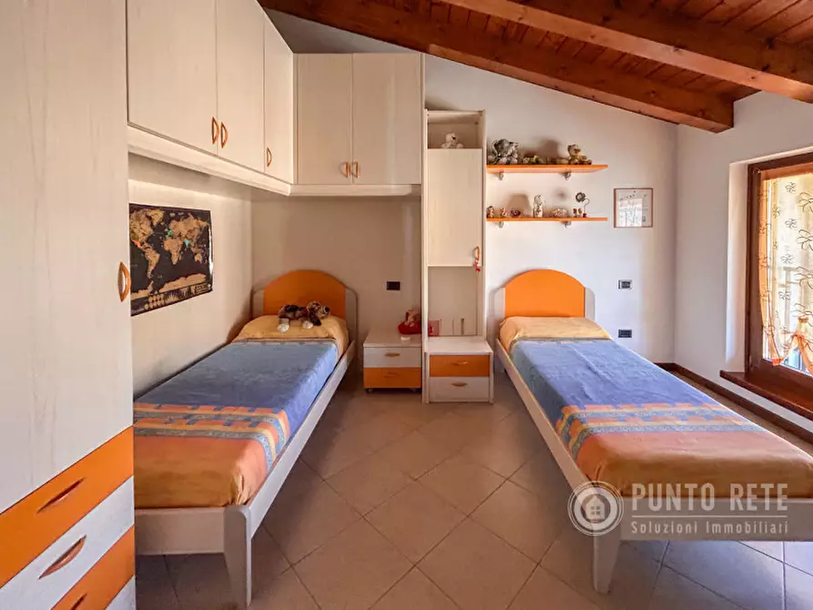 Immagine 39 di Casa bifamiliare in vendita  in Via Aldo Moro a Trevenzuolo