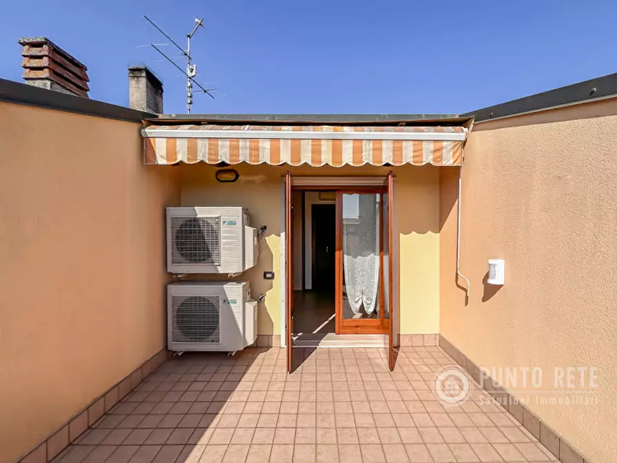 Immagine 51 di Casa bifamiliare in vendita  in Via Aldo Moro a Trevenzuolo